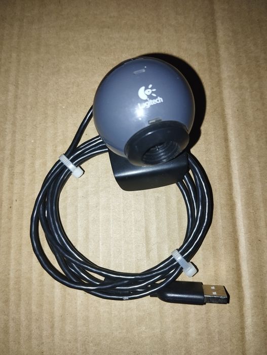 Веб-камера Logitech USB с микрофоном