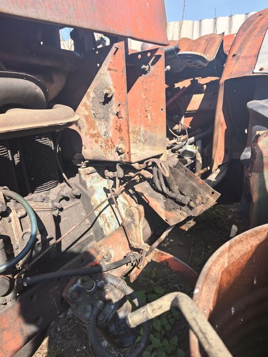 Продам трактор Т-40, требует ремонта