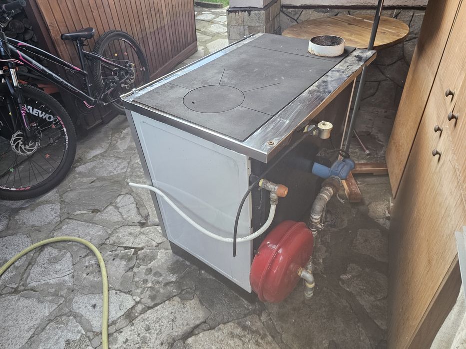 Готварска печка на дърва с водна риза Alfa Plam Alfa Term 27 Бяла, 27.56kW