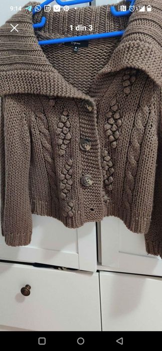 Bluza tricotata scurta