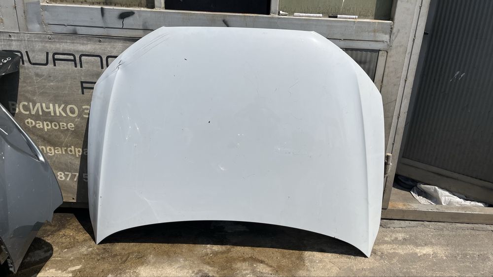 2 броя Преден капак Audi Q3 8U0