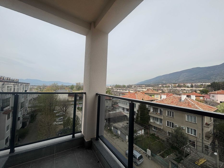 Продава се Тристаен апартамент в Карлово - 92 кв.м за 666 €/кв.м - Снимка #9