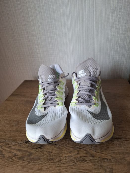 Nike Zoom Fly маратонки 44 номер.