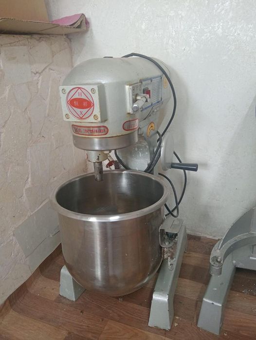 Продам миксер профессиональный