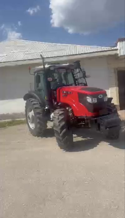 Traktor. Yangi 1604  srochno s