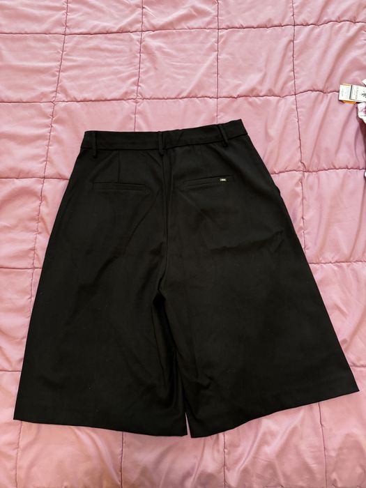 Бермуди на марката BSB, черен цвят