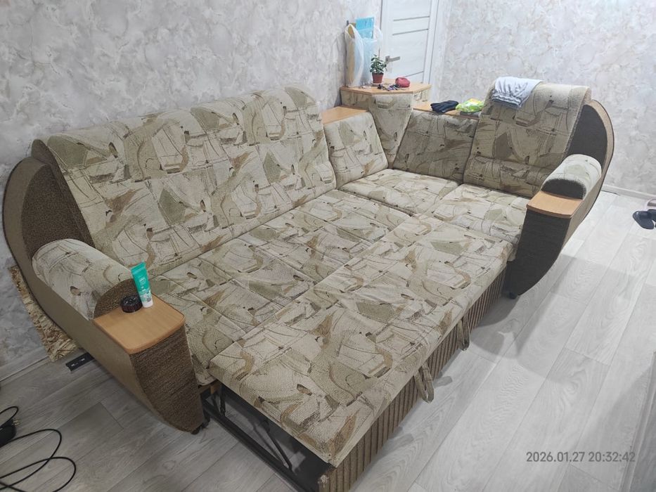 Продается диван в нормальном состоянии
