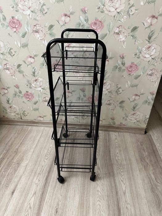 Помощник для ресниц на колесах