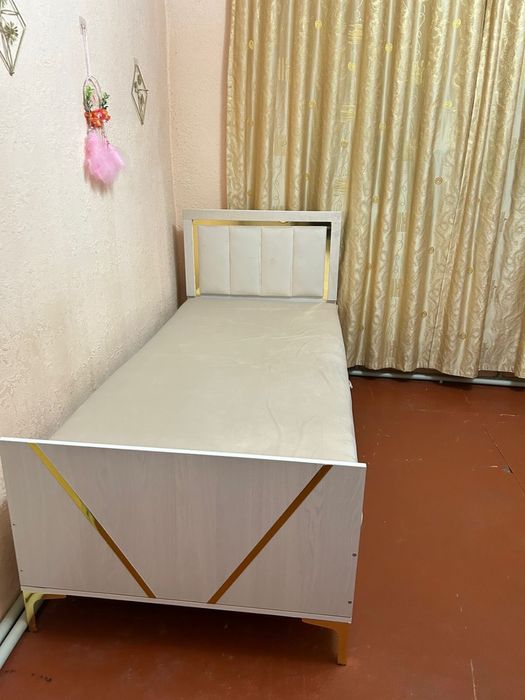 Кровать, Шкаф басқа қалаға көшуге байланысты