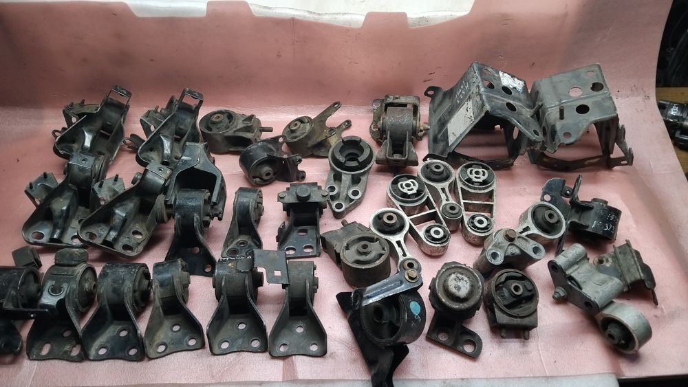 Подушки двигателя каропка