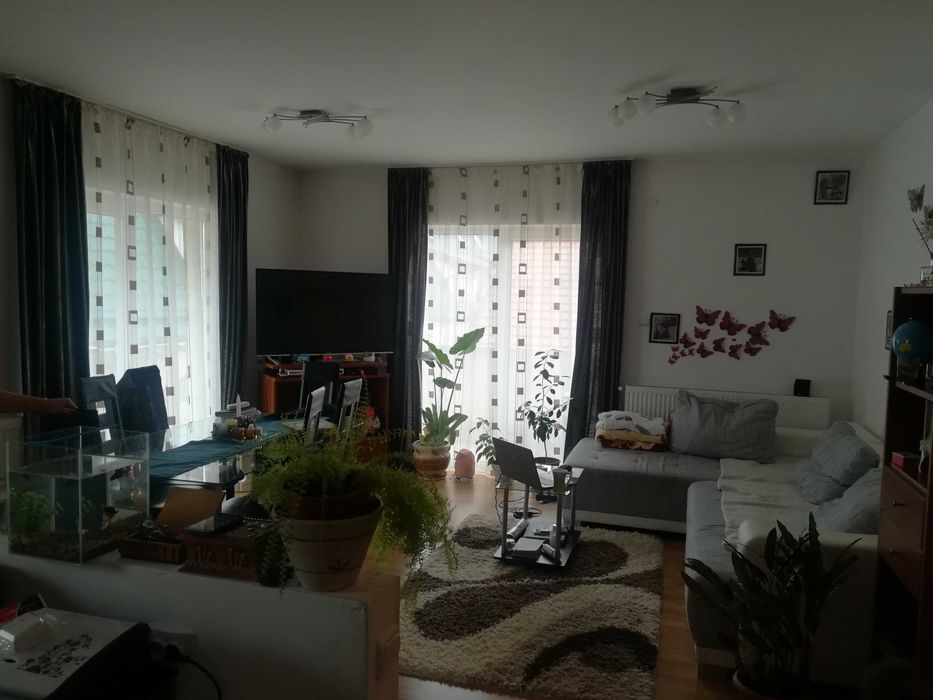 Vand apartament 3 camere in Floresti zona Muzeul Apei