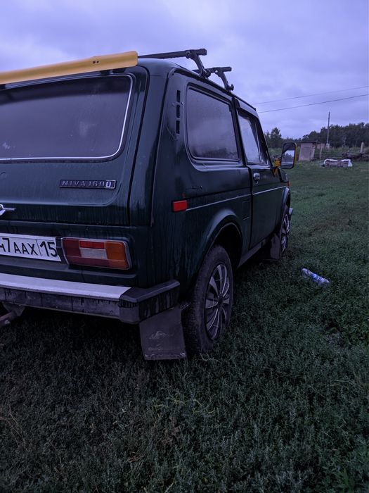 Продам ниву 2121