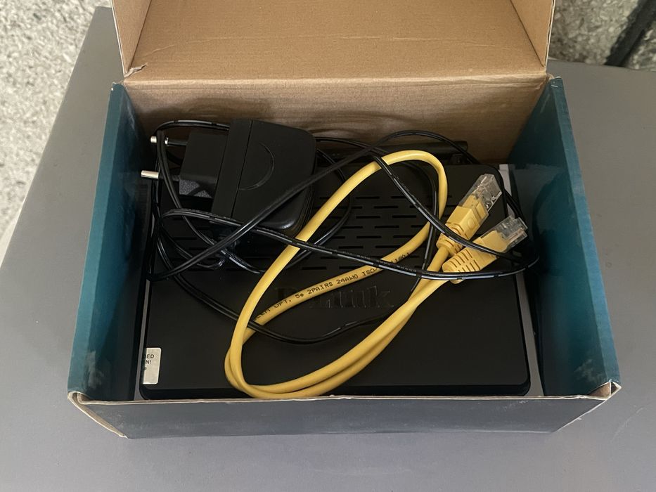 Wi-Fi роутер ADSL2+ D-Link DSL-2640U