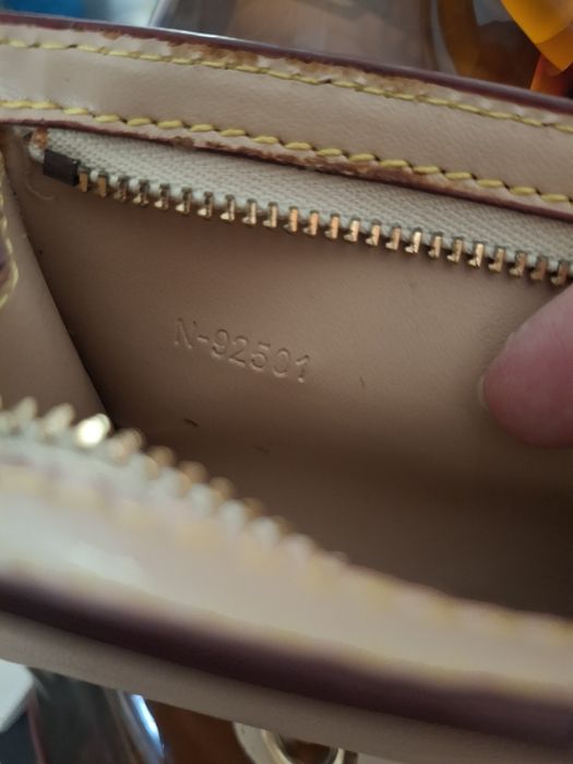 Versace, Louis Vuitton чанти