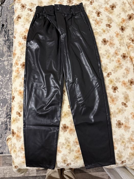 Кожен панталон , отвътре плътен