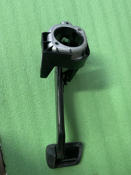 Pedala frana A2042902301 Mercedes-Benz C-Class W204/S204