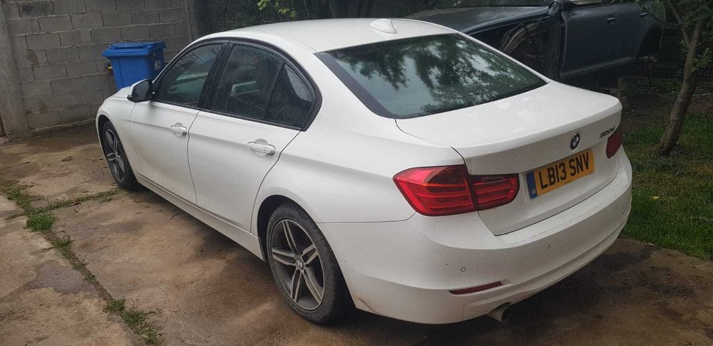 Haion Oglinda usa Bara spate BMW F30 Far stop Plafon Scaune Rulou portbagaj Caroserie Jante 17 BMW F30 F31 320d
