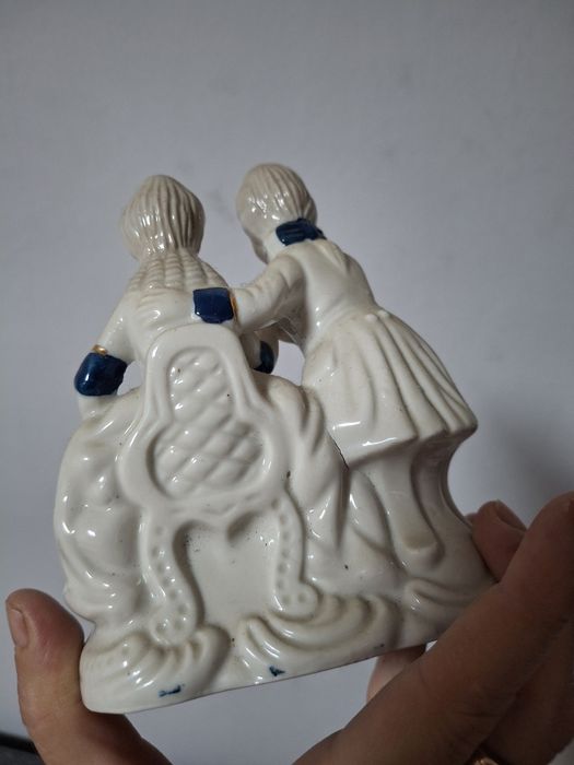 Статуетки принцеси и принц, стар Китай. Заедно цена