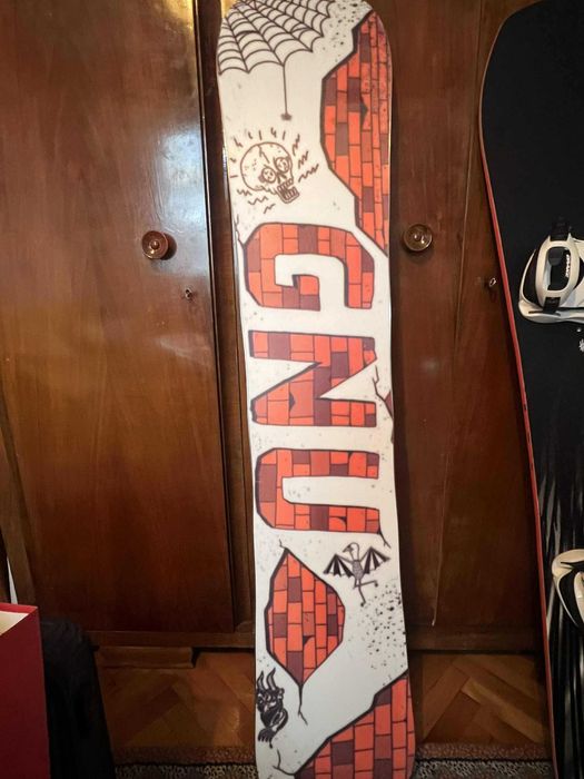 Сноуборд GNU MONEY 152см.