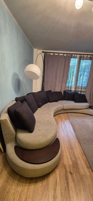 Canapea intretinuta impecabil