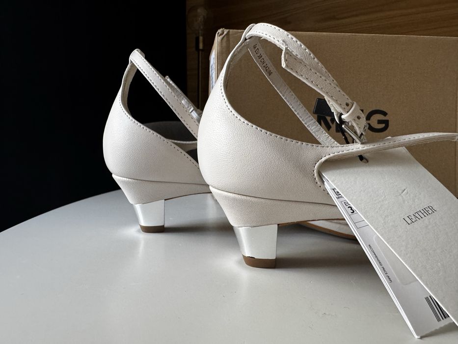 Сандали kitten heel