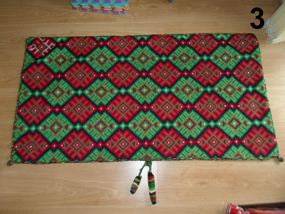 Ковьор за стена ръчно изработен