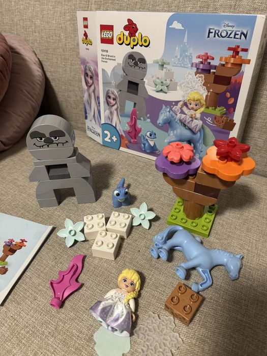 LEGO® DUPLO 10418 Elsa si bruni in padurea fermecata