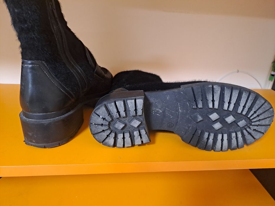 Боти ,косъм от пони