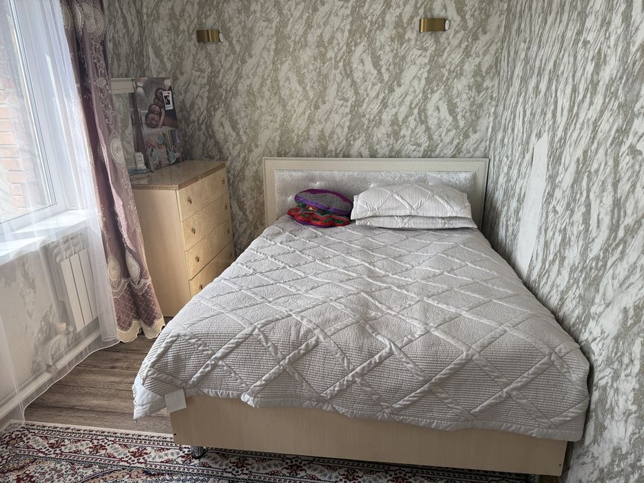 Продам спальный гарнитур