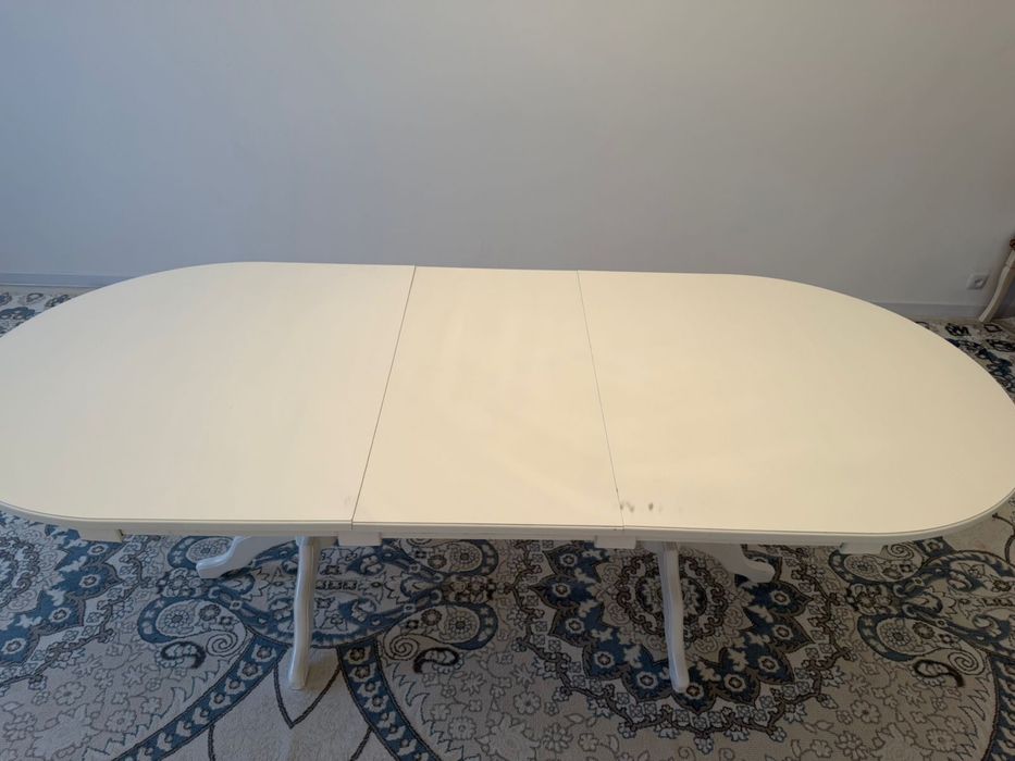 Продается стол без стулья