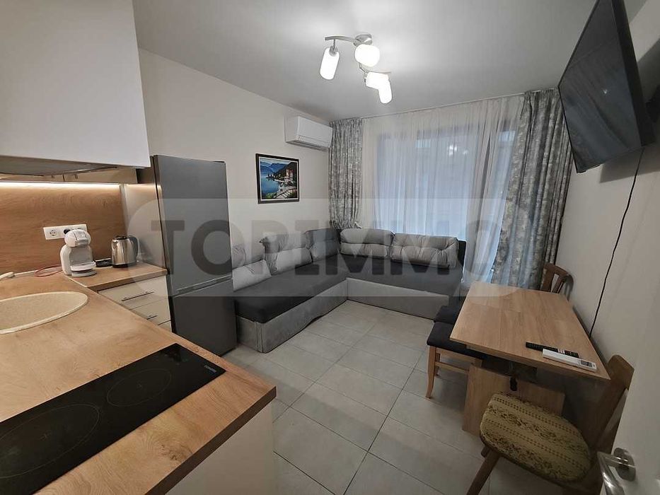 Дава се под наем Едностаен апартамент в Варна, Център - 80 кв.м за 800 € - Снимка #2