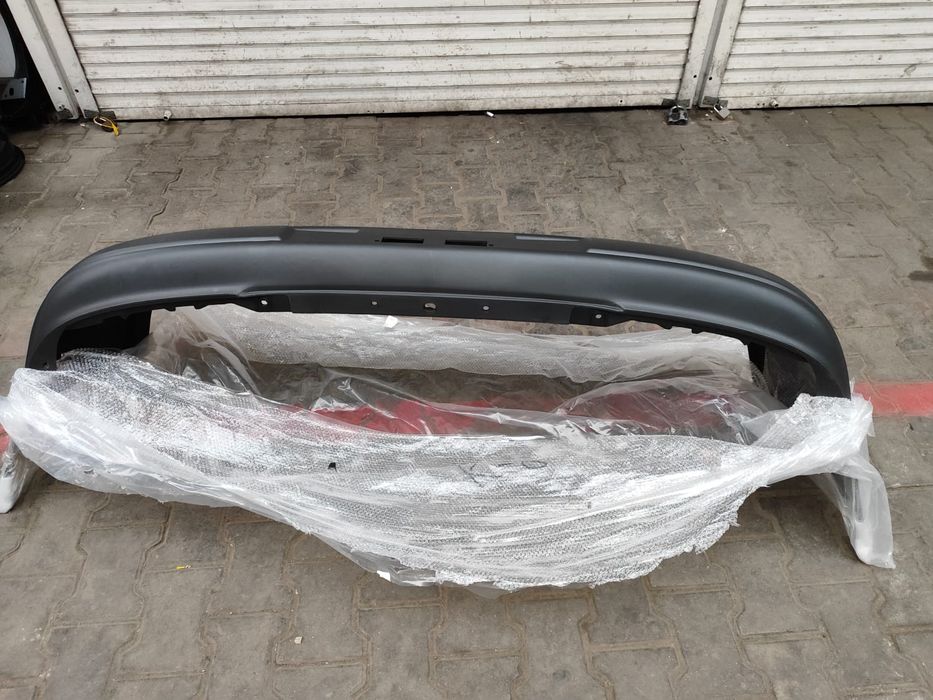 Бампер Карина Е передние