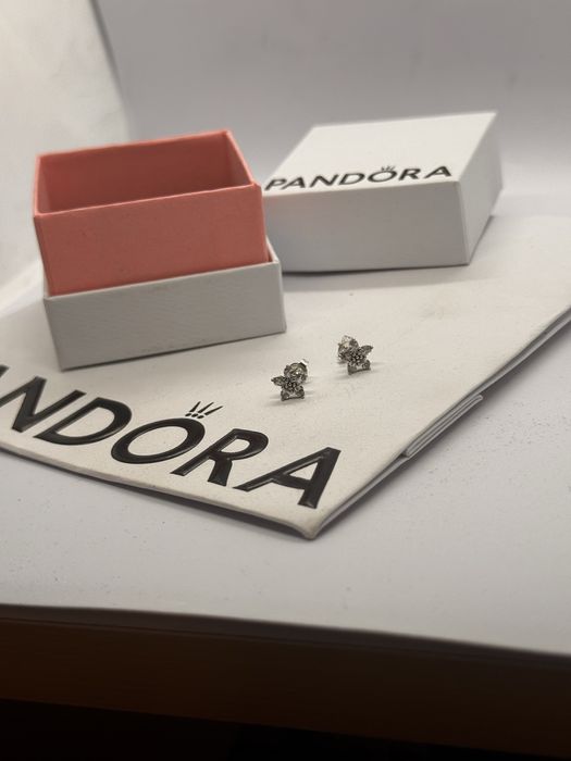 Пандора обеци Pandora