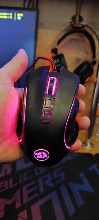 mishka sotiladi 100ming sum