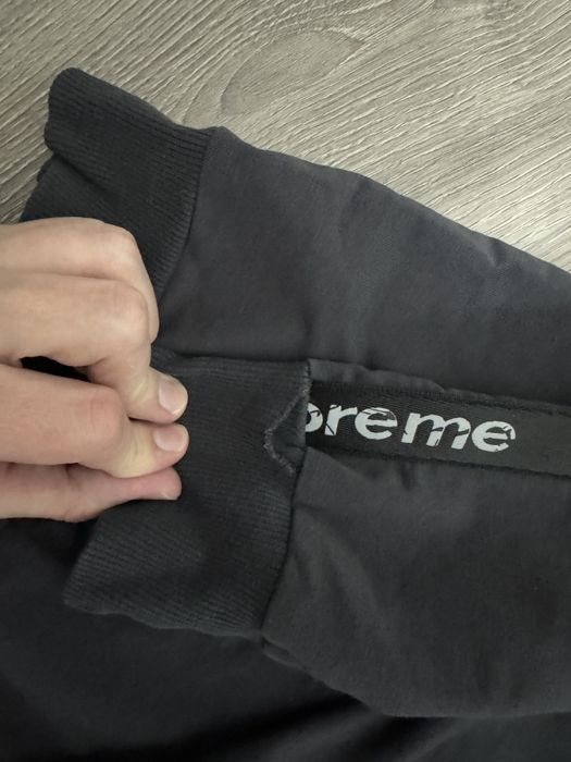 Продам свитшот свитер Supreme