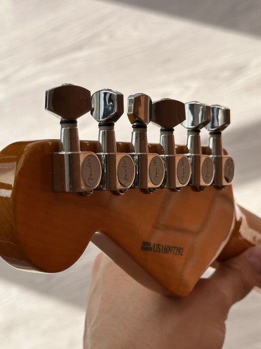Продам Электрогитару