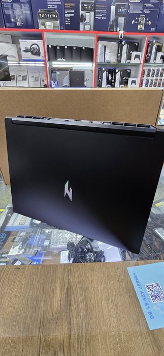 Acer Nitro v16 Gaming
