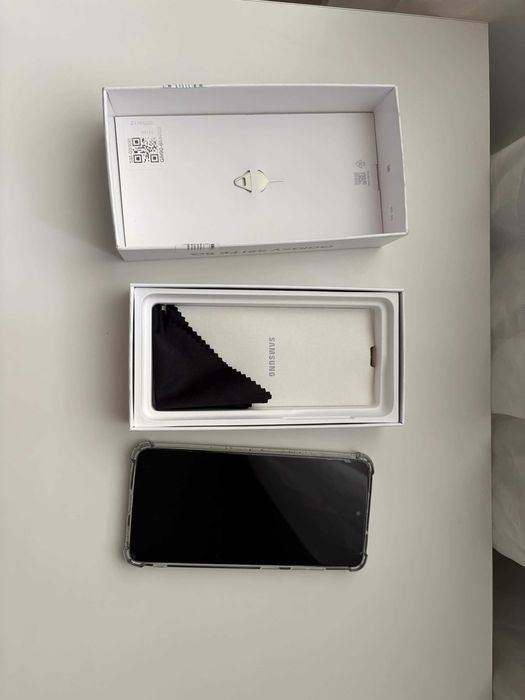 Samsung Galaxy S21 FE 5G – маслинено зелен, с кутия