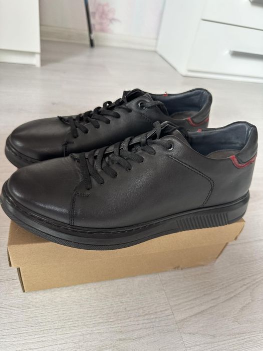 Мъжки обувки на Lazarini