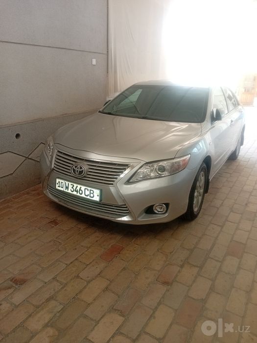 Tayota camry sotiladi