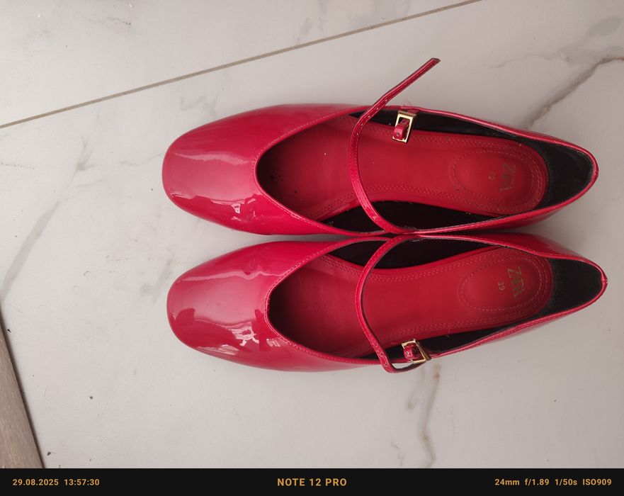 Балетки Massimo Dutti, Zara