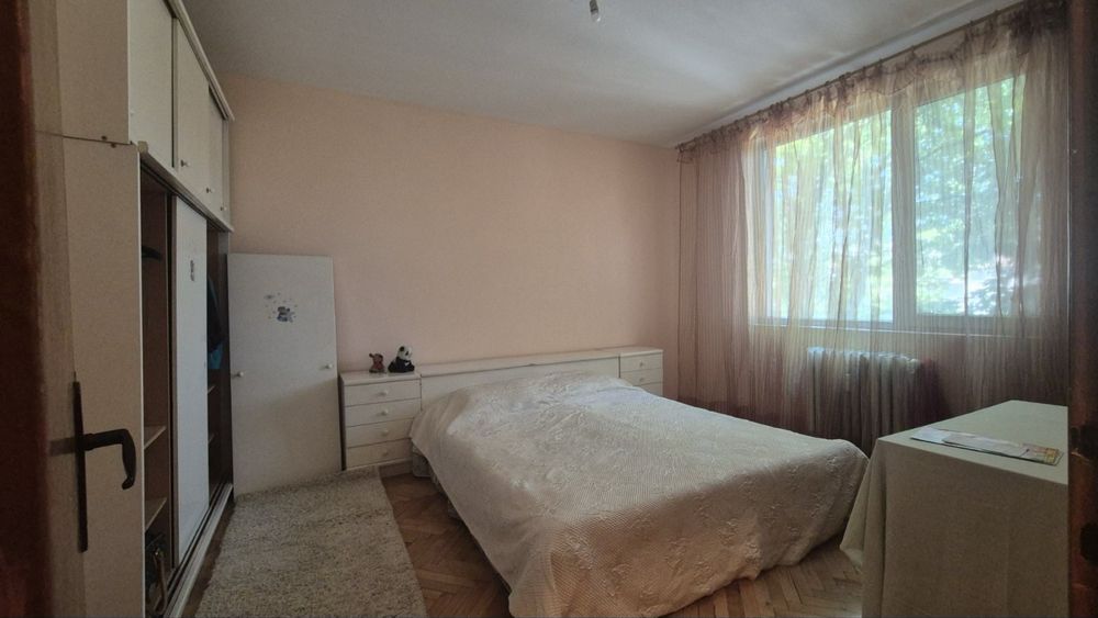 Дава се под наем Тристаен апартамент в София, Банишора - 82 кв.м за 548.25 € - Снимка #1