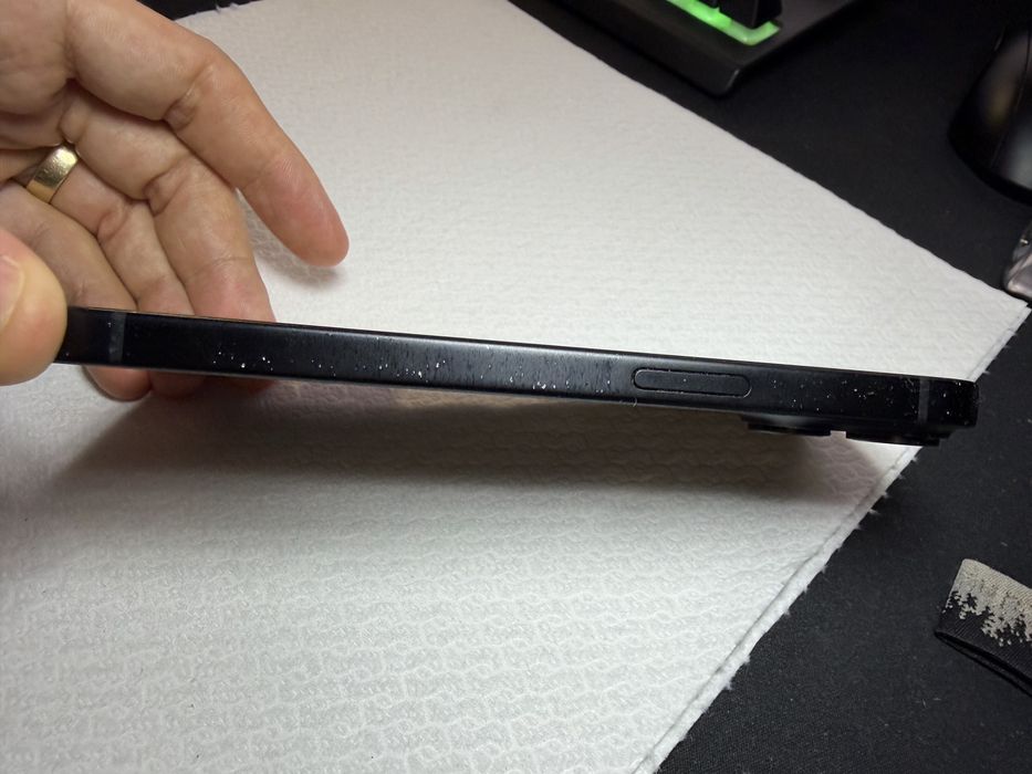 iPhone 15 Black - Ideal pentru Piese