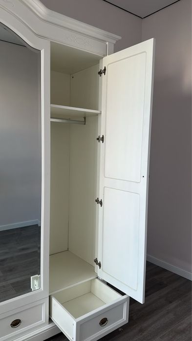 Продам шкаф 2 метра длина