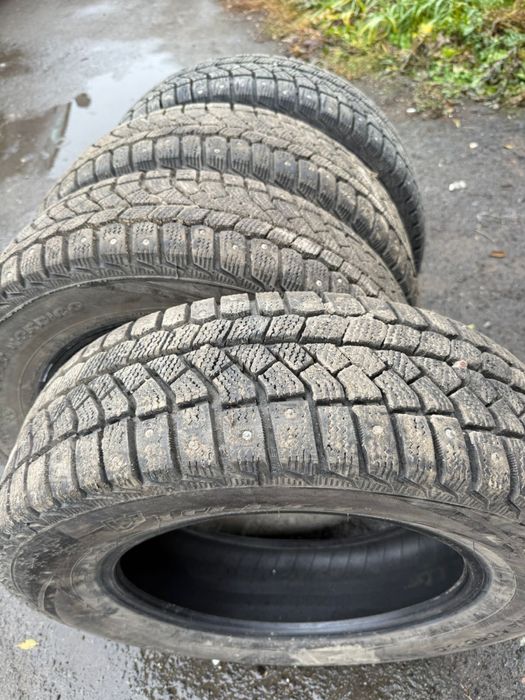 Продам Резину Комлект Виатти