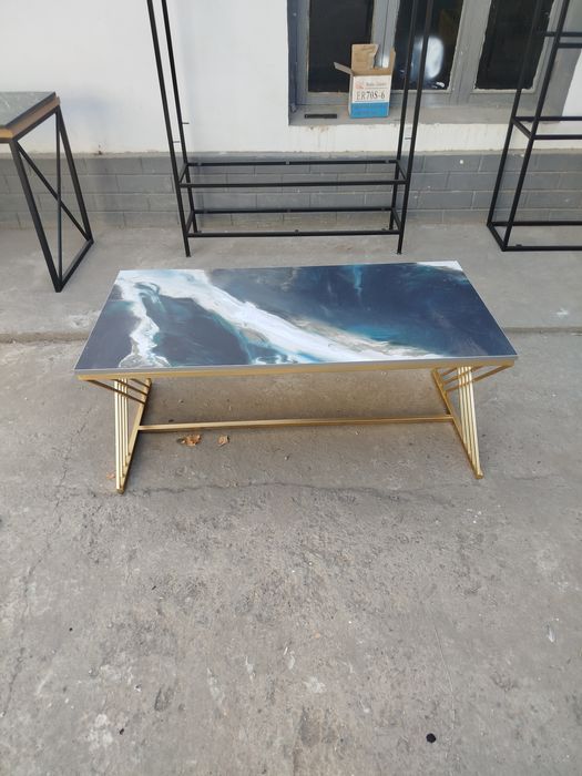 Loft mebel jurnalniy stol