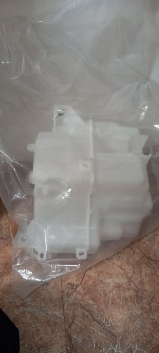 Продам бачок омывателя