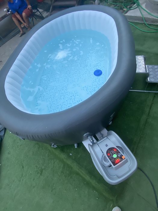 Jacuzzi LAYZ SPA