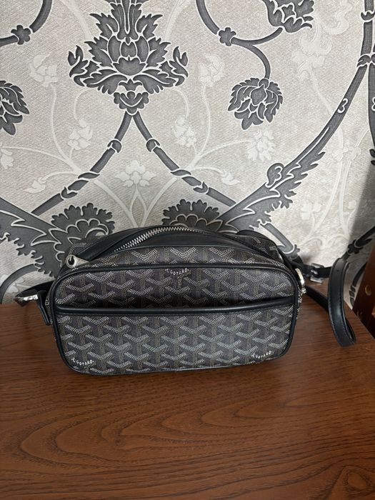 Продам барсетку Goyard