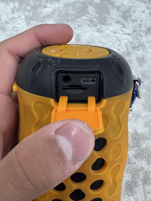 Колонка-Bluetooth